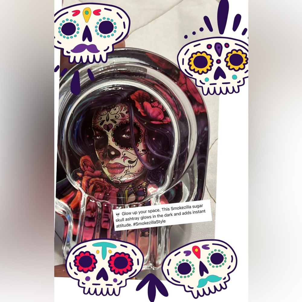💀 Smokezilla Glow-in-the-Dark Skull Ashtray – Sugar Skull Design – 4”x3” – NWT
